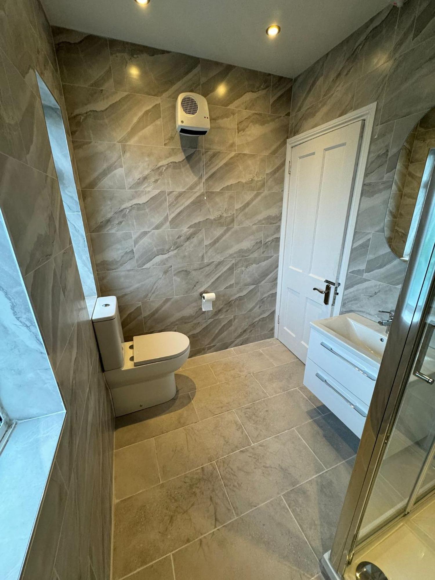 Nice Double Room At 2 Iveragh Rd-8 Dublin Exteriör bild